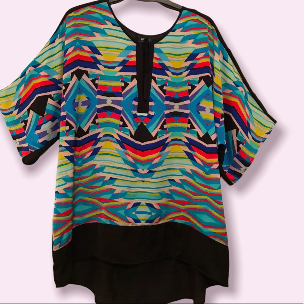 Nicole Miller Colorful Blouse. Tie Neck. Size XL